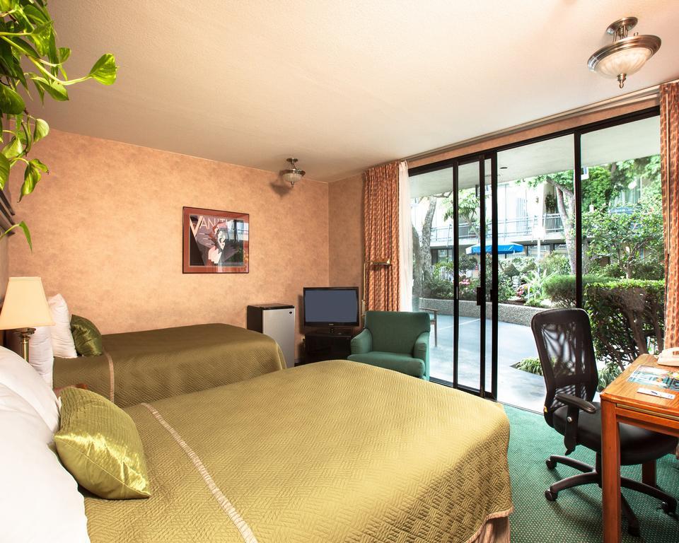 Travelodge Hotel At Lax 로스앤젤레스 객실 사진