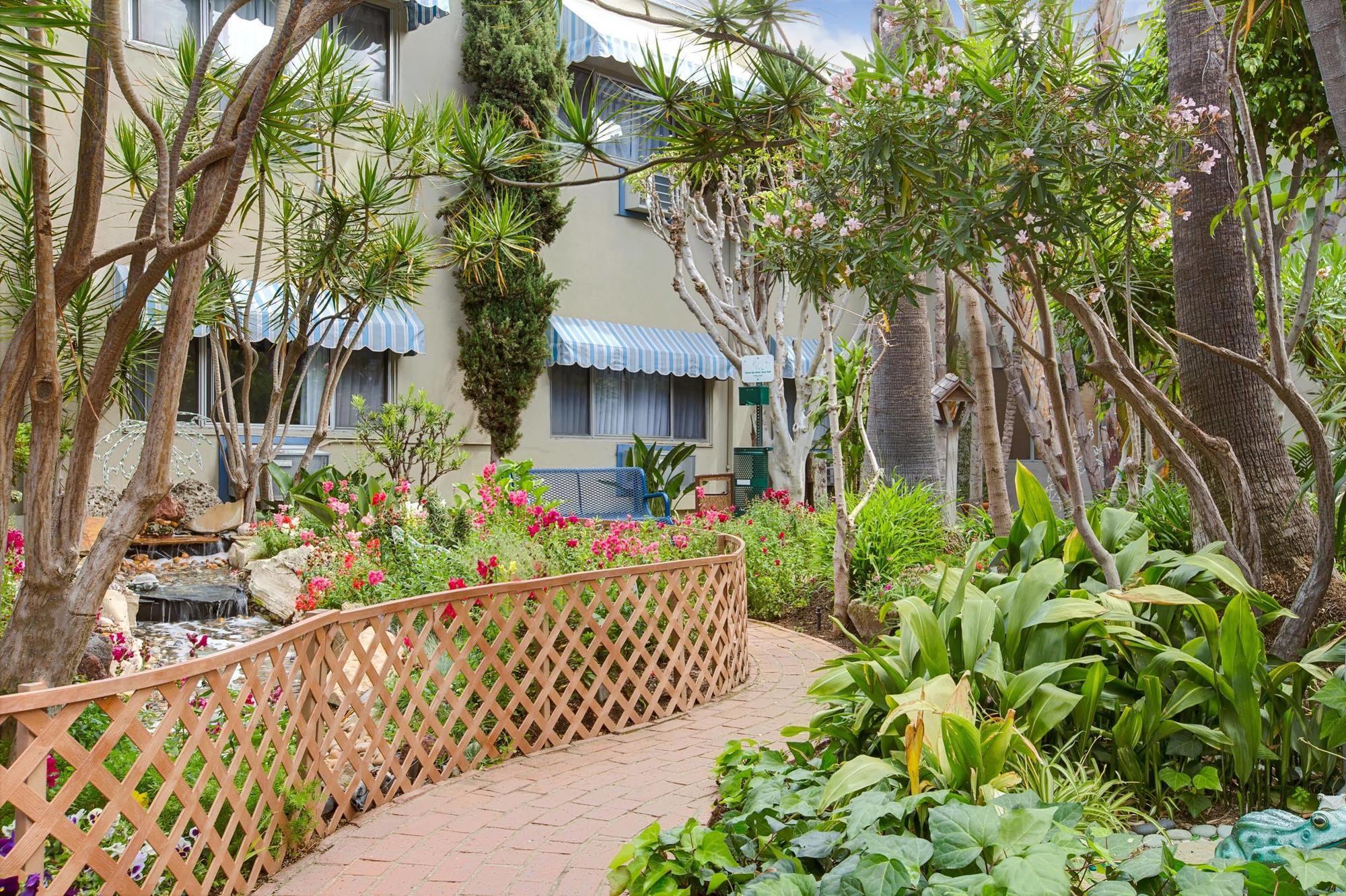 Travelodge Hotel At Lax 로스앤젤레스 외부 사진