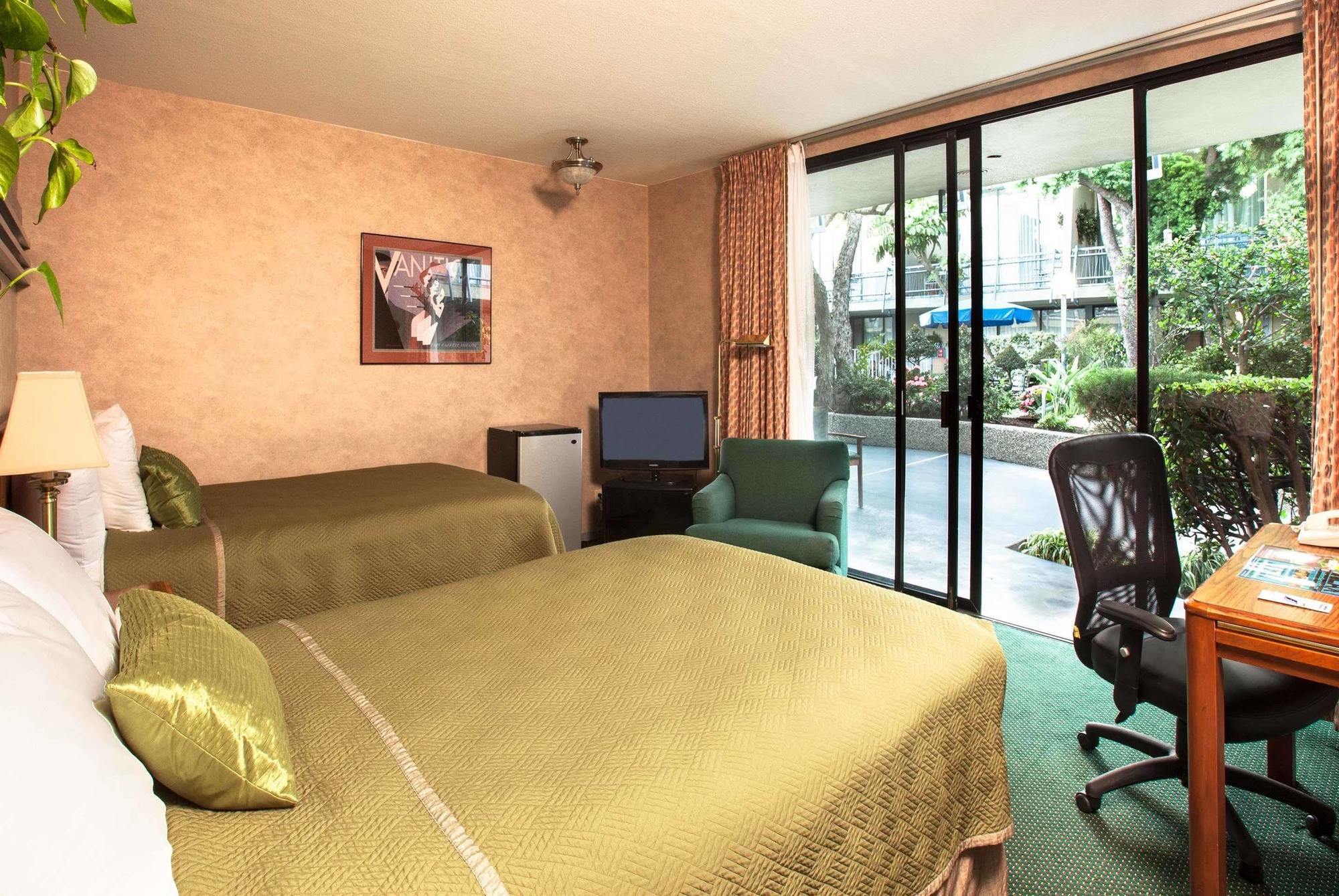 Travelodge Hotel At Lax 로스앤젤레스 외부 사진