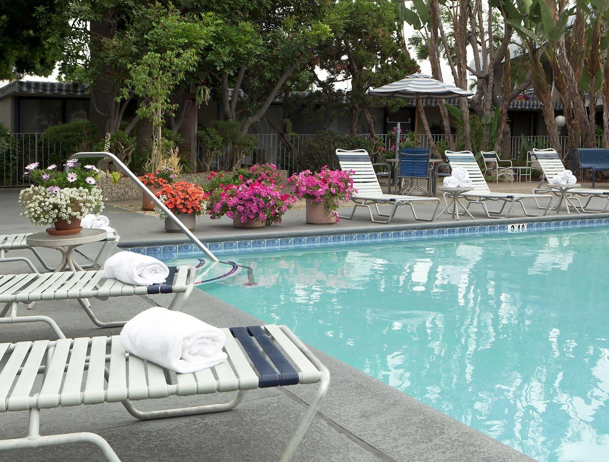 Travelodge Hotel At Lax 로스앤젤레스 외부 사진