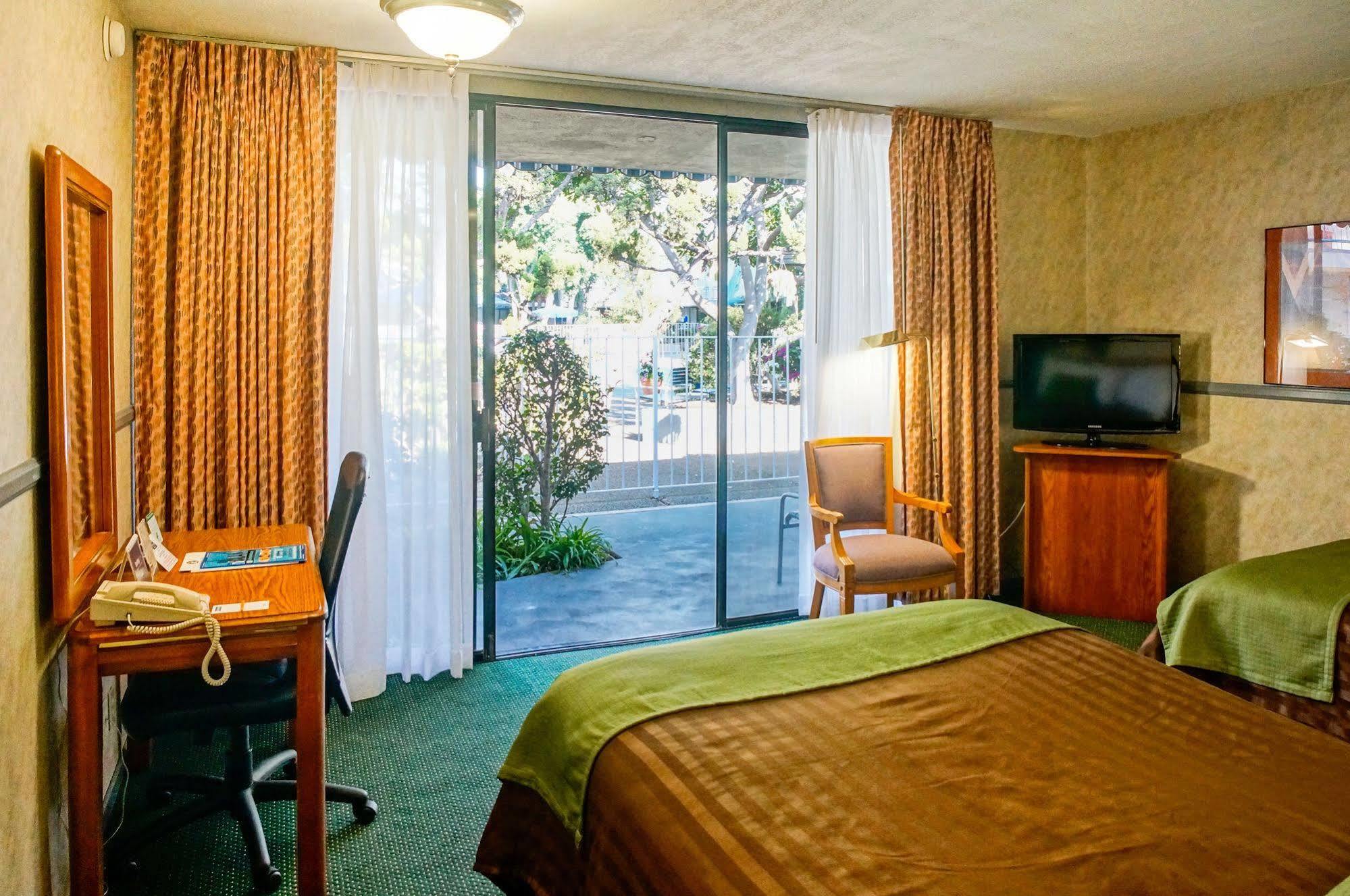 Travelodge Hotel At Lax 로스앤젤레스 외부 사진